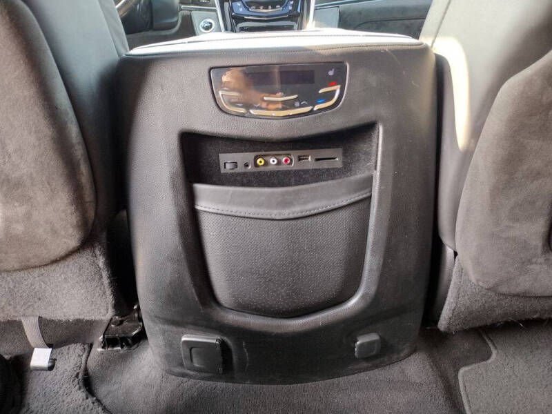 2016 Cadillac Escalade Platinum