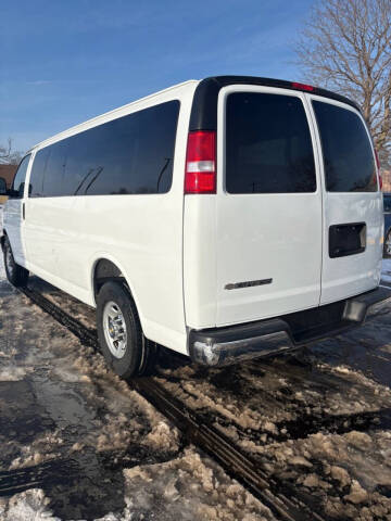 2025 Chevrolet Express LT 3500