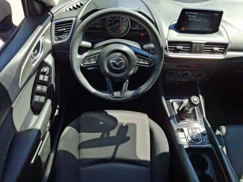 2017 Mazda MAZDA3 Sport