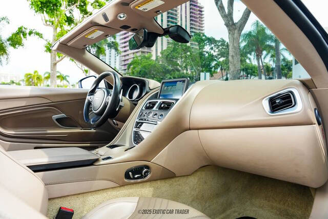 2019 Aston Martin DB11 Volante