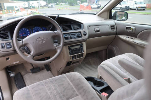 2002 Toyota Sienna LE