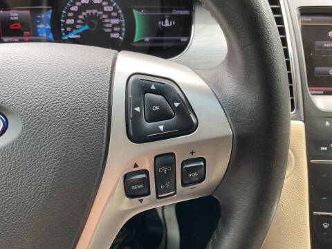 2015 Ford Taurus SEL