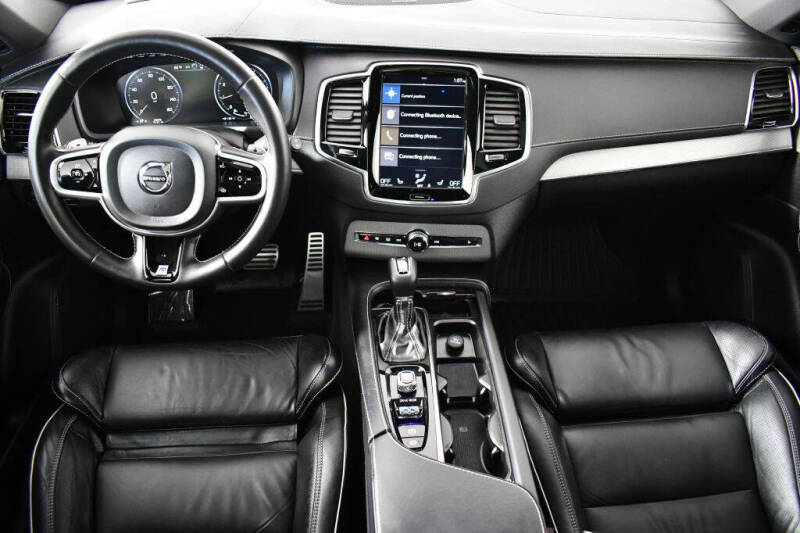 2020 Volvo XC90 T6 R-Design