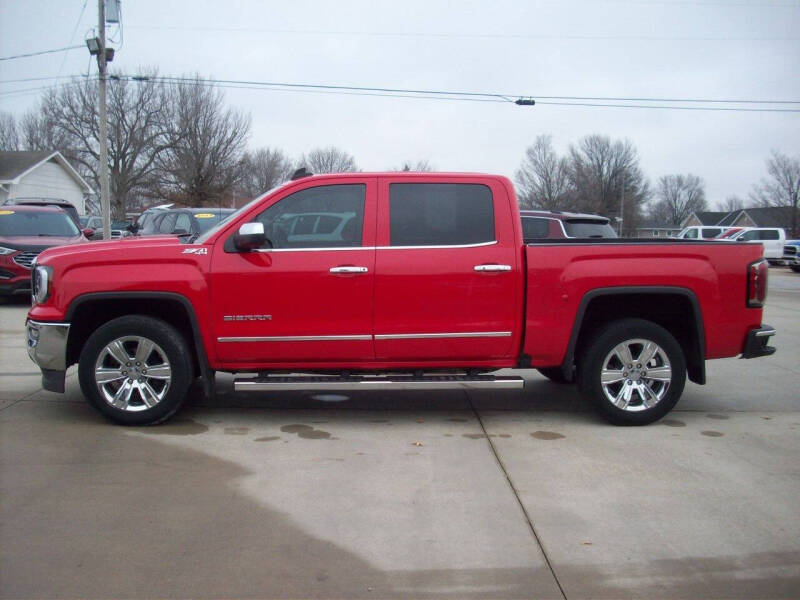 Used 2018 GMC Sierra 1500 SLT with VIN 3GTU2NEC4JG572276 for sale in Seneca, KS