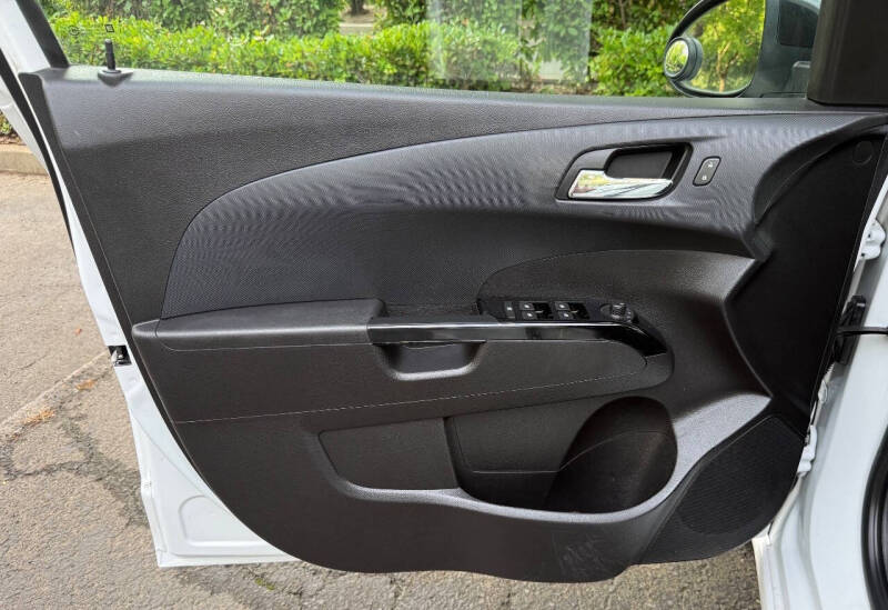 2015 Chevrolet Sonic RS Auto