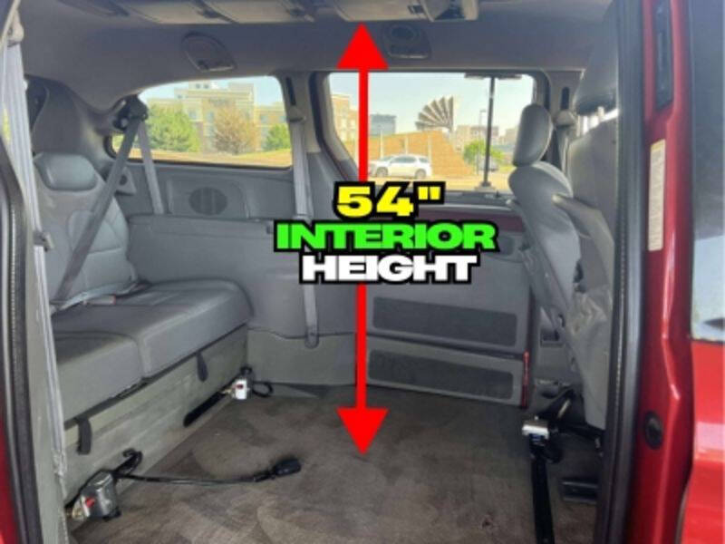 2005 Chrysler Town and Country Limited