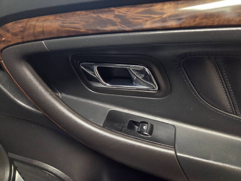 2016 Ford Taurus Limited