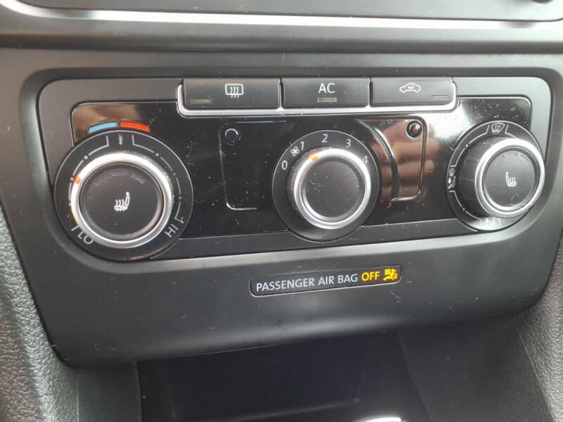 2011 Volkswagen Golf 2.5L PZEV