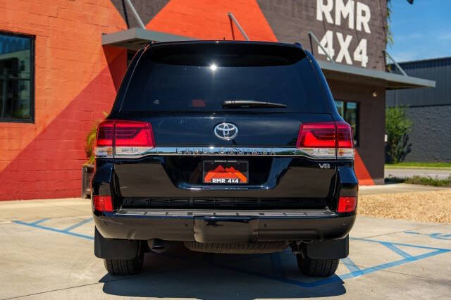 2020 Toyota Land Cruiser