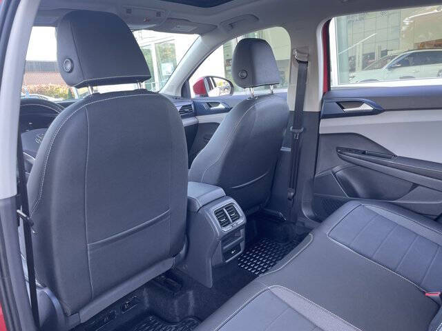 2024 Volkswagen Taos SE 4Motion