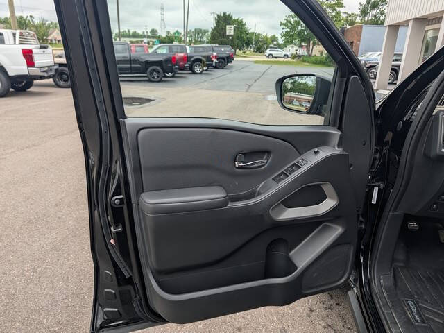 2022 Nissan Frontier SV