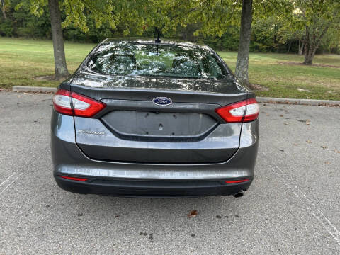 2016 Ford Fusion S