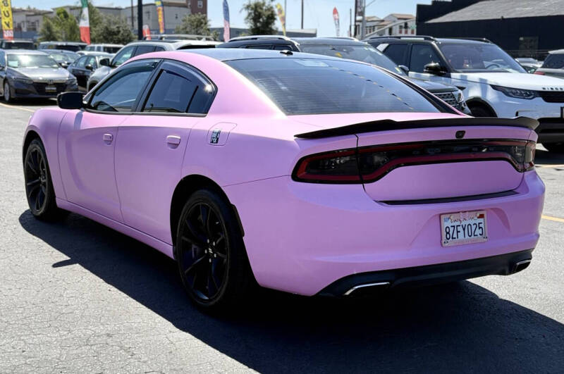 2018 Dodge Charger SXT