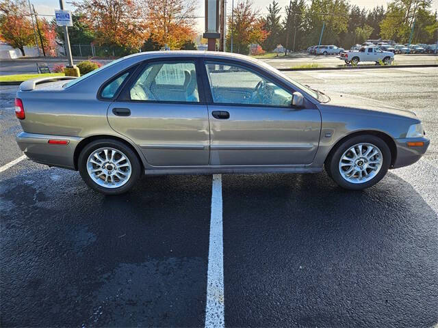 2004 Volvo S40