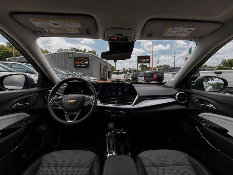 2025 Chevrolet Trax LT