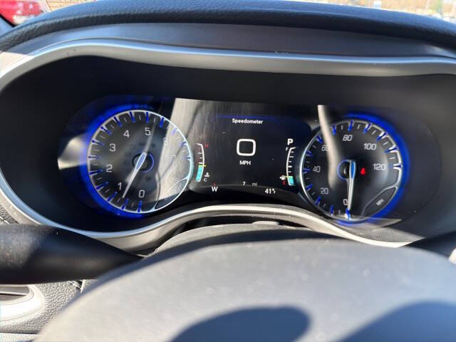 2026 Chrysler Pacifica Select