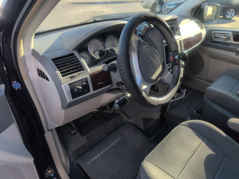 2010 Chrysler Town and Country Touring