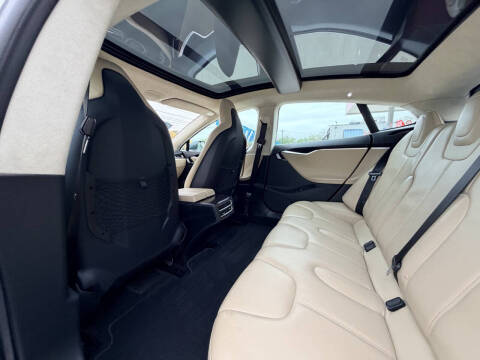 2013 Tesla Model S Performance