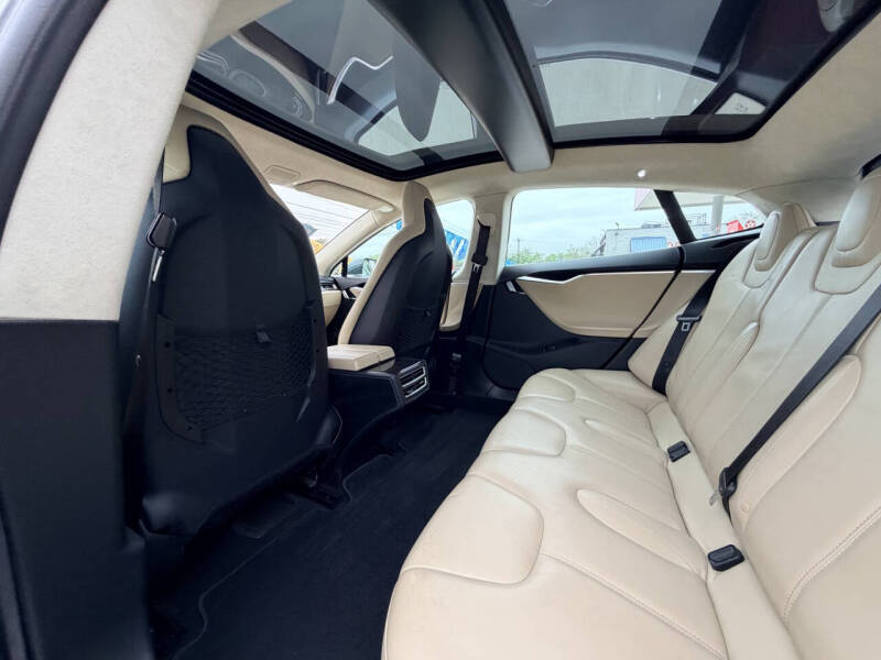 2013 Tesla Model S Performance