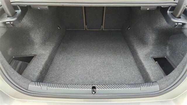 2025 BMW 5 Series 530i xDrive