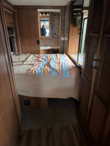 2013 Thor Motor Coach Hurricane