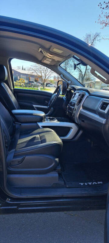 2017 Nissan Titan PRO-4X