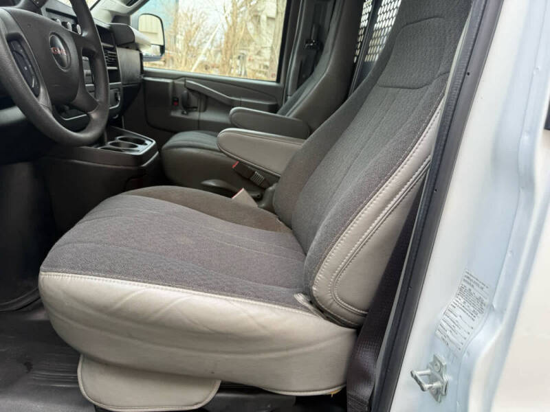 2024 GMC Savana 2500