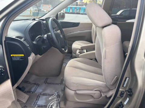 2007 Hyundai Entourage