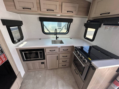 2025 Flagstaff E-PRO FLTE20FK