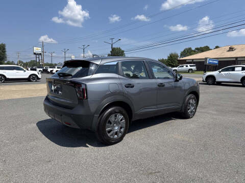 2025 Nissan Kicks S