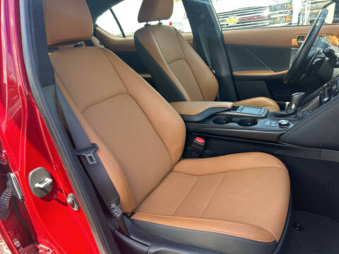 2023 Lexus IS 300