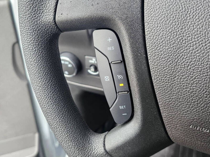 2025 Chevrolet Express 2500