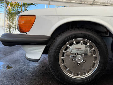 1987 Mercedes-Benz 560-Class 560 SL