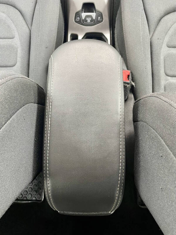 2022 Jeep Renegade (Red) Edition