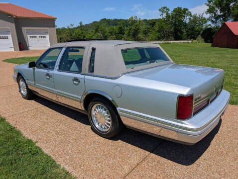 1995 Lincoln Town Car Signature