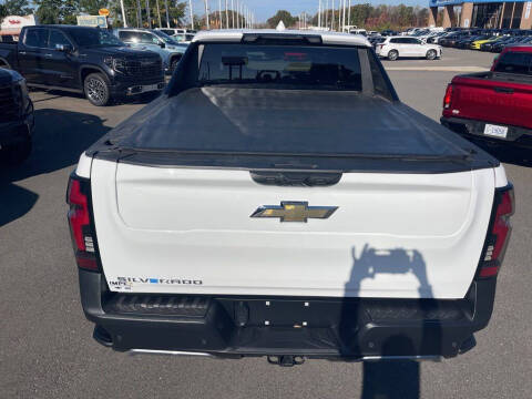 2025 Chevrolet Silverado EV LT