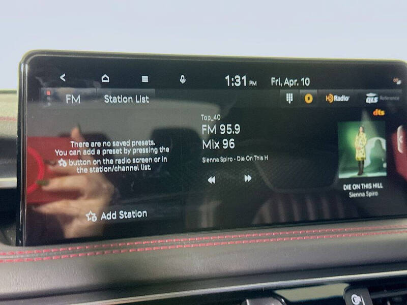 2023 Genesis G70