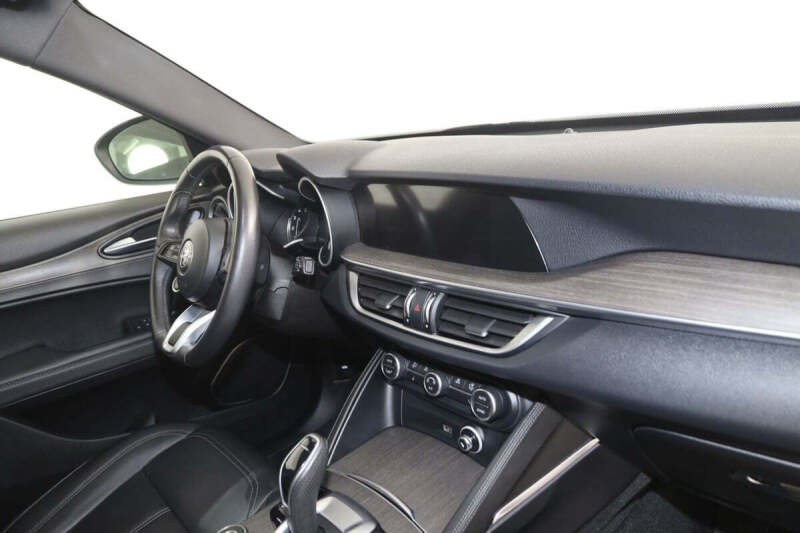 2023 Alfa Romeo Stelvio Ti