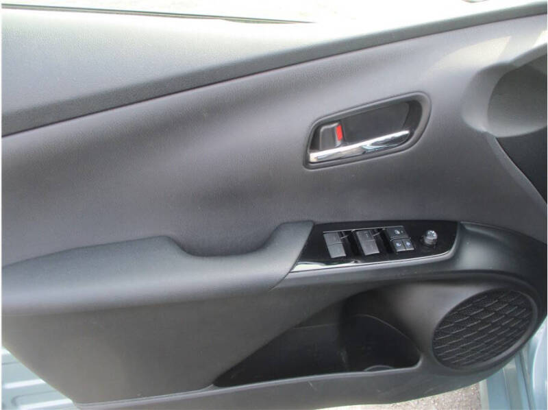 2019 Toyota Prius LE AWD-e