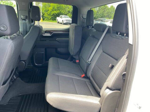 2025 GMC Sierra 1500 Elevation Standard