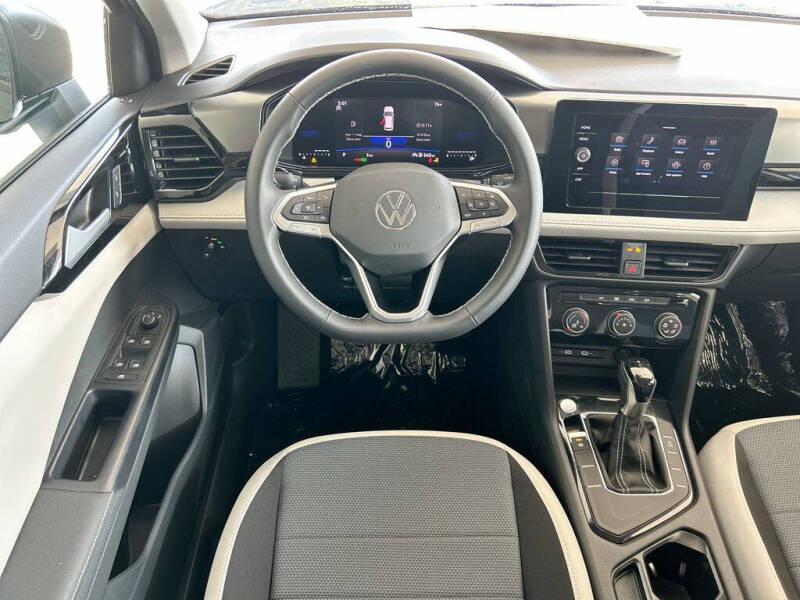 2025 Volkswagen Taos S
