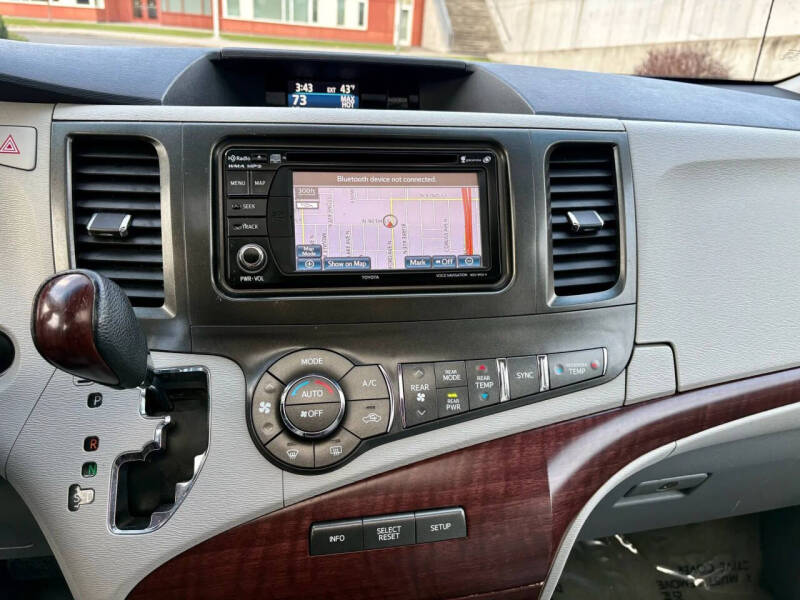 2013 Toyota Sienna
