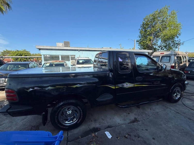 1998 Ford F-150 XLT