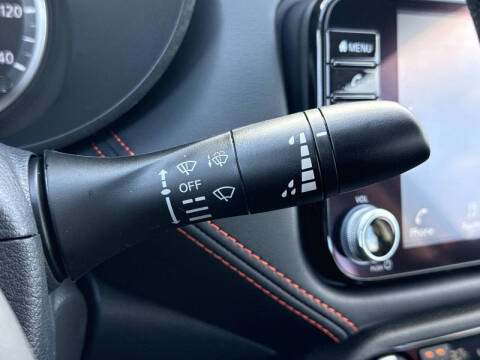 2025 Nissan Versa SR