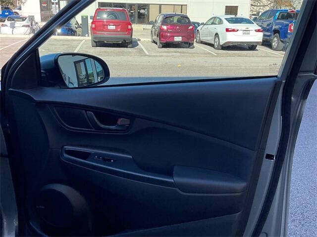 2021 Hyundai Kona SEL Plus