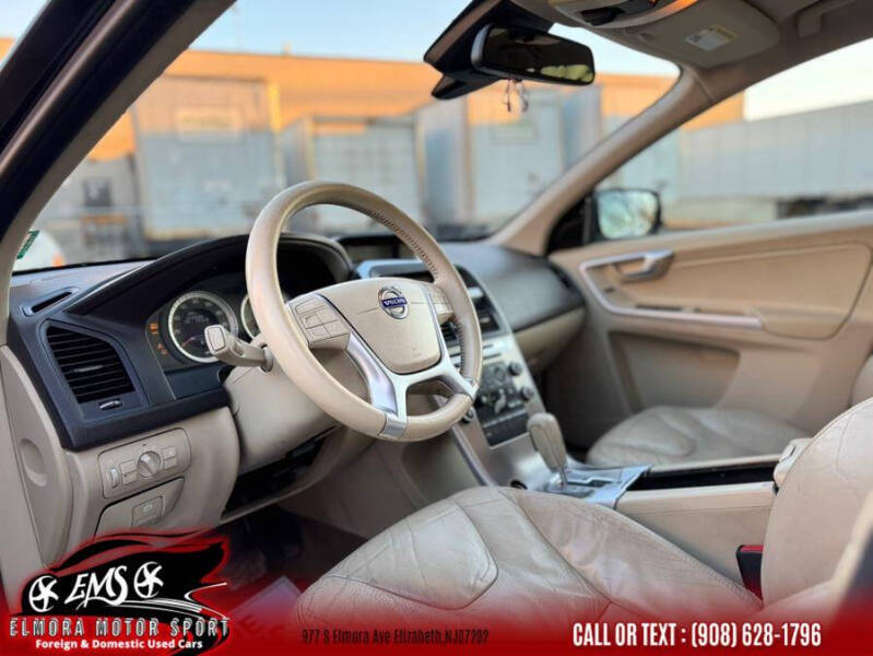 2011 Volvo XC60 T6 R-Design