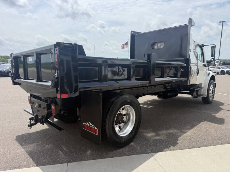 2019 Freightliner M2 106