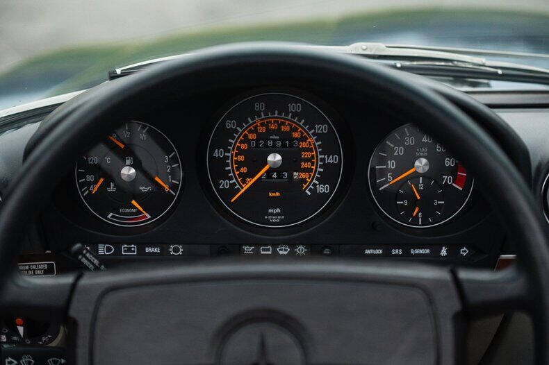 1986 Mercedes-Benz 560-Class 560 SL