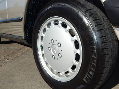 1987 Mercedes-Benz 560-Class 560 SL