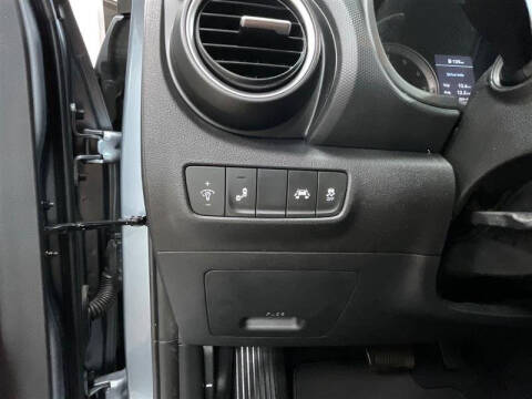 2020 Hyundai Kona SEL Plus
